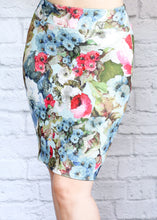 Load image into Gallery viewer, Textured Pencil Skirt