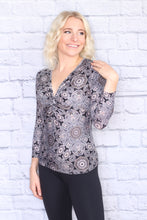 Load image into Gallery viewer, Long Sleeve Twist Top