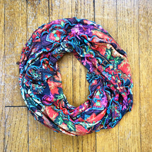 Load image into Gallery viewer, Summery Scarf