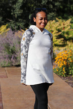 Load image into Gallery viewer, Classic Waffle Hoodie - Silver Daisy